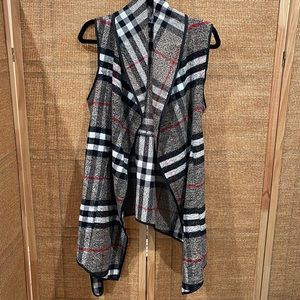 Plaid vest with tie around waist- size medium
